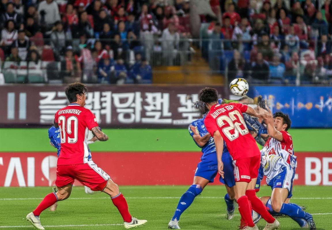 2018年济州联VS首尔FC巅峰对决回顾：战术与球星风采对决(图2)