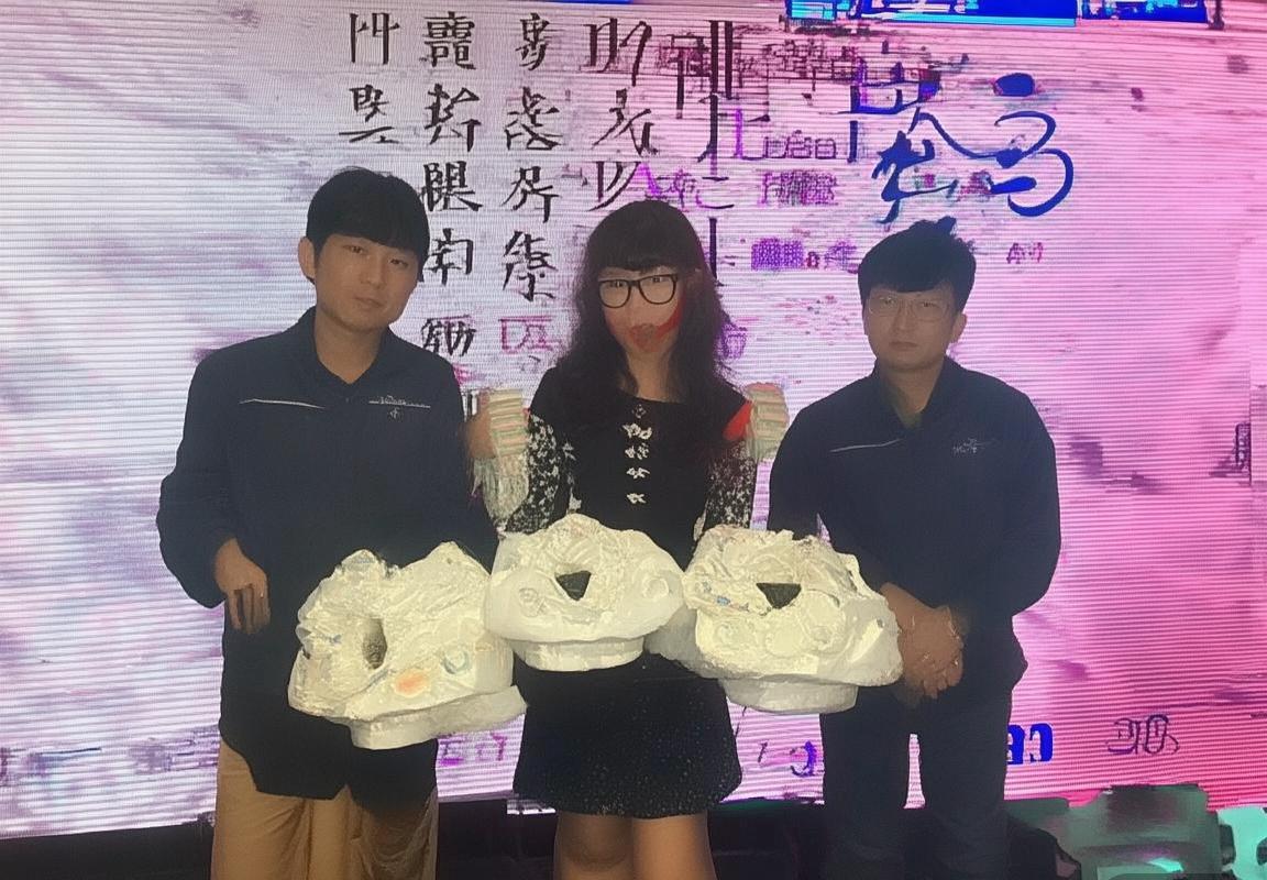 莱昂·格雷茨卡：从德甲新星到国家队核心的足球传奇(图2)