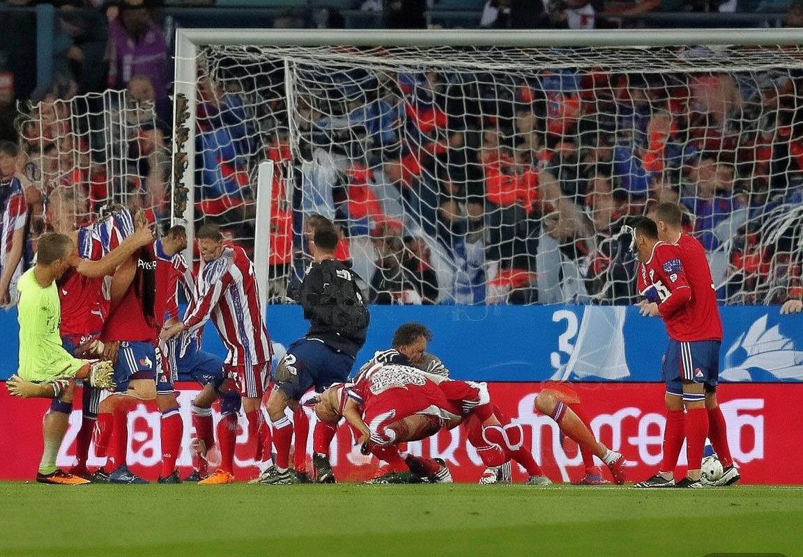 2017西超德比：罗纳尔多双响逆转，皇马击败马竞经典战记(图2)